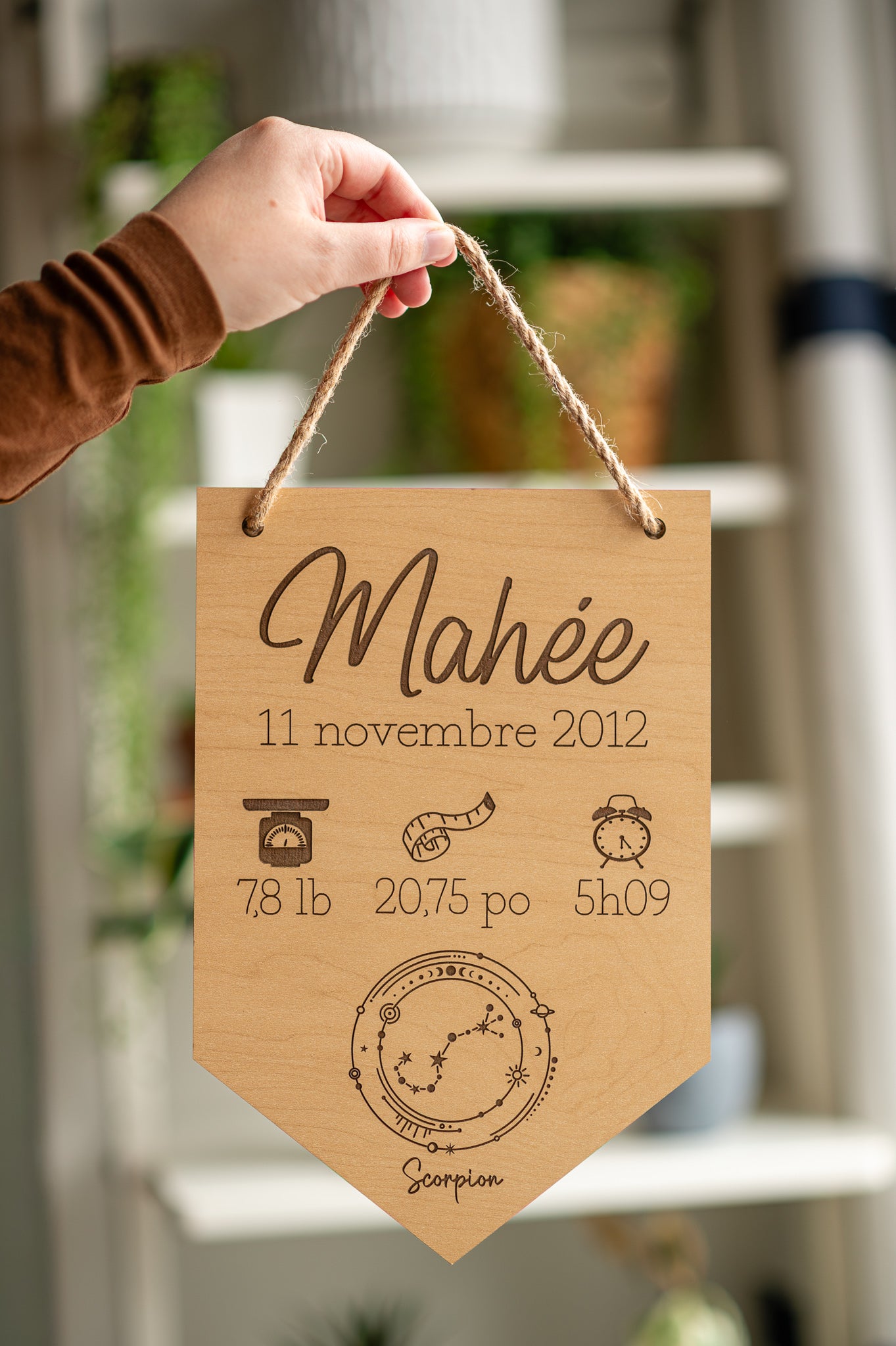 Affiche de naissance personnalisée en bois